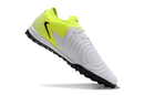 Chuteira Nike Phantom Luna II Low Elite Society